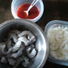 玉ねぎゴロゴロ えびのケチャップ炒め レシピ 作り方 By びばまいぺーす 楽天レシピ